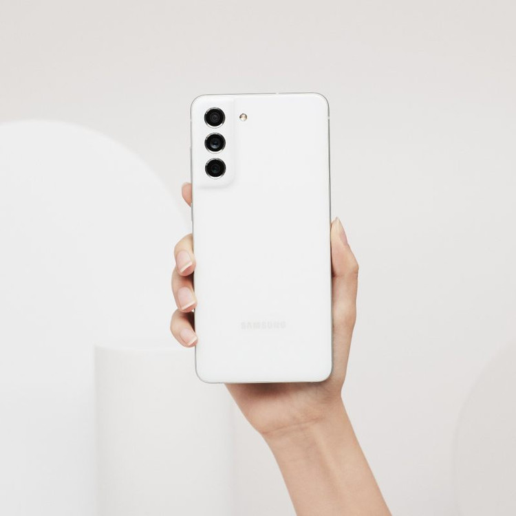 گوشی موبایل سامسونگ مدل Galaxy S21 FE 5G دو سیم کارت ظرفیت 256 گیگابایت و رم 8 گیگابایت
